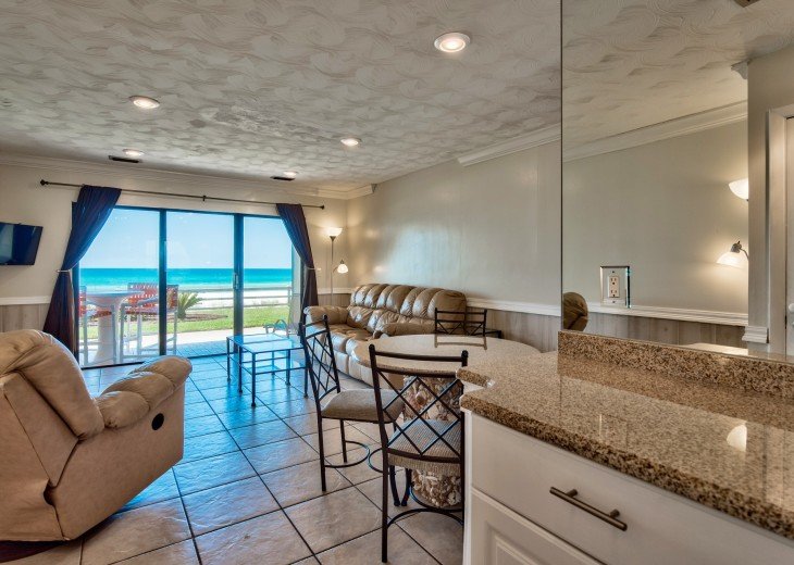 Panama City Beach Condo Rental WALK TO PIER PARK GROUNDFLOOR ON THE SAND NOT A HIGH RISE